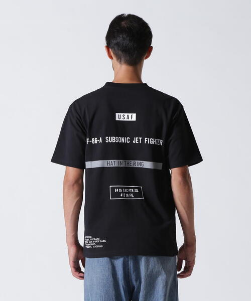 AVIREX(アヴィレックス)の「《直営店限定》STENCIL T-SHIRT "HAT IN THE RING" / ステンシル Tシャツ "ハット イン ザ リング" / AVIREX / アヴィレックス(Tシャツ/カットソー・メンズ・ホワイト/その他10/その他18/ブラック・M/L/XL/2XL)」の9枚目の写真