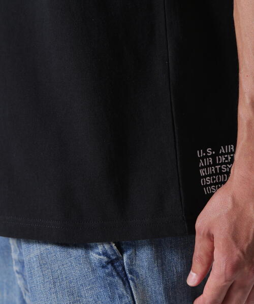 AVIREX(アヴィレックス)の「《直営店限定》STENCIL T-SHIRT "HAT IN THE RING" / ステンシル Tシャツ "ハット イン ザ リング" / AVIREX / アヴィレックス(Tシャツ/カットソー・メンズ・ホワイト/その他10/その他18/ブラック・M/L/XL/2XL)」の12枚目の写真