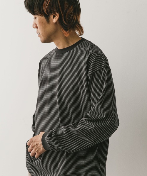 URBAN RESEARCH DOORS（アーバンリサーチドアーズ）の「ミジンボーダーロングスリーブ Tシャツ（Tシャツ/カットソー・メンズ・ホワイト/グレー/チャコールグレー・MEDIUM/LARGE）」の2枚目の写真