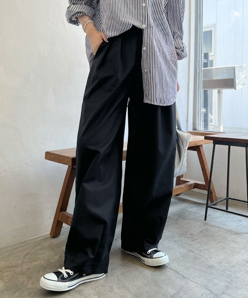 ABYS(アビス)の「ツータックワイドカーブスラックス(スラックス・レディース・グレー/ブラック・LARGE/MEDIUM)」の2枚目の写真