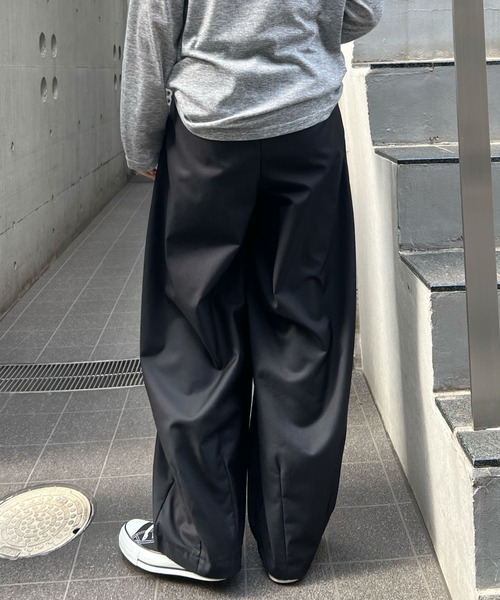 ABYS(アビス)の「ツータックワイドカーブスラックス(スラックス・レディース・グレー/ブラック・LARGE/MEDIUM)」の18枚目の写真