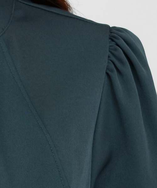 ASTORIA ODIER（アストリアオディール）の「とろみフリルブラウス（シャツ/ブラウス・レディース・ピンクベージュ/ブルーグリーン/ホワイト/ベージュ/グレイッシュベージュ/ネイビー・SMALL/MEDIUM）」の12枚目の写真