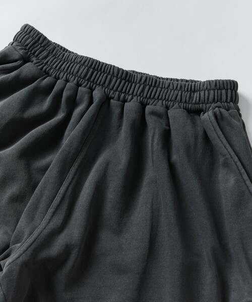 FREAK'S STORE(フリークスストア)の「MR HEARTS/ミスターハーツ 限定展開 MR HEARTS/ミスターハーツ WIDE SILHOUETTE SIDE LINE SWEAT PANTS(スウェットパンツ・メンズ・ブラウン/ネイビー/ブラック・SMALL/MEDIUM/LARGE)」の6枚目の写真