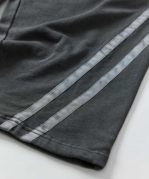 FREAK'S STORE(フリークスストア)の「MR HEARTS/ミスターハーツ 限定展開 MR HEARTS/ミスターハーツ WIDE SILHOUETTE SIDE LINE SWEAT PANTS(スウェットパンツ・メンズ・ブラウン/ネイビー/ブラック・SMALL/MEDIUM/LARGE)」の9枚目の写真