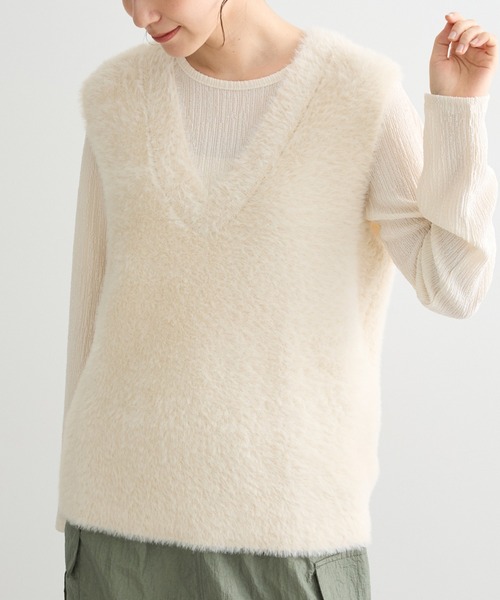 Green　Parks（グリーンパークス）の「シャギーVネックニットベスト（ベスト・レディース・ブラック/ホワイト系その他2/グレー・FREE）」の2枚目の写真