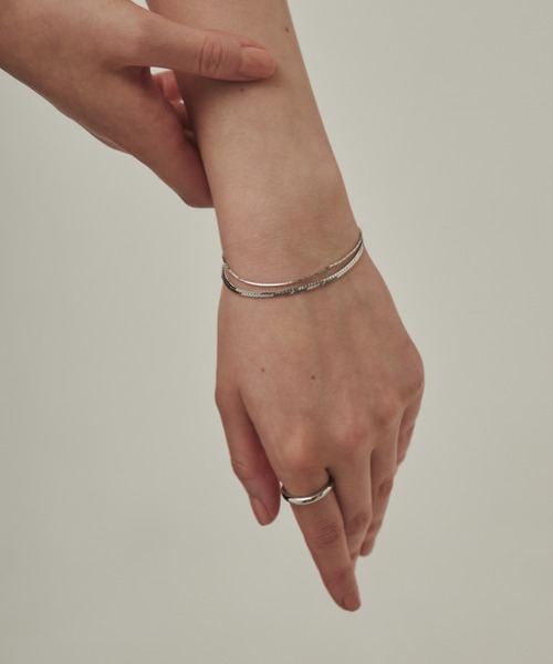 ciite'（シーテ）の「layered narrow bracelet / レイヤード ナロー ブレスレット（ブレスレット・レディース・ゴールド/シルバー・FREE）」の13枚目の写真