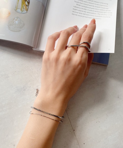 ciite'（シーテ）の「layered narrow bracelet / レイヤード ナロー ブレスレット（ブレスレット・レディース・ゴールド/シルバー・FREE）」の17枚目の写真