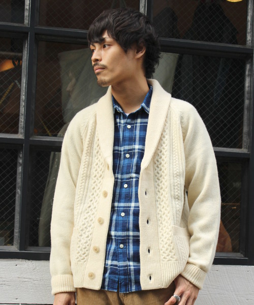 JOURNAL STANDARD(ジャーナルスタンダード)の「アランショール カーデ#(カーディガン/ボレロ・メンズ・アイボリー/コバルトブルー/グレー・LARGE/MEDIUM)」の2枚目の写真