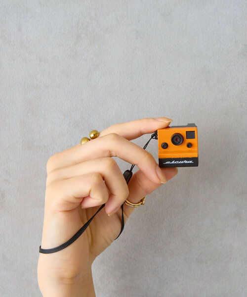 BIRTHDAY BAR(バースデイバー)の「レトロ-1 超小型デジタルカメラ(生活家電・レディース・ホワイト/オレンジ・0)」の5枚目の写真