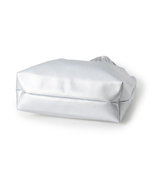 ITS'DEMO（イッツデモ）の「◆【通勤に／A4対応】パッチ付きラウンドトート（トートバッグ・レディース・シルバー/ブラック/ナチュラル/ブロンズ・00）」の19枚目の写真