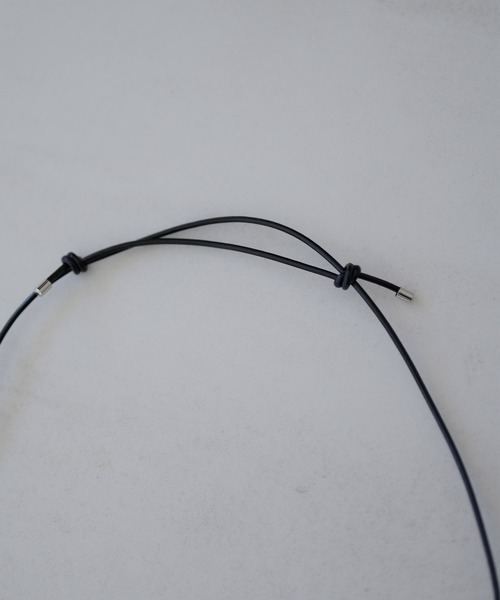 epnok(エプノック)の「ロングレザーコードネックレス(ネックレス・メンズ・ブラック・FREE)」の5枚目の写真