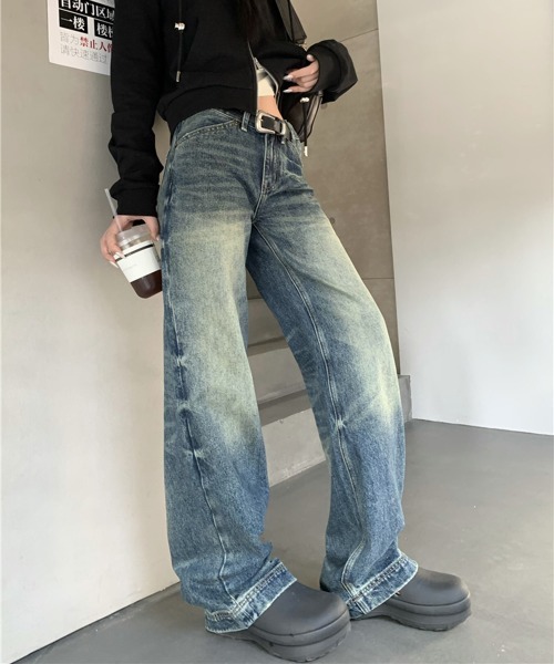 by muni:r(バイ ムニール)の「ビンテージカットワイドデニムパンツ(デニムパンツ・レディース・ブルー・SMALL/MEDIUM)」の2枚目の写真