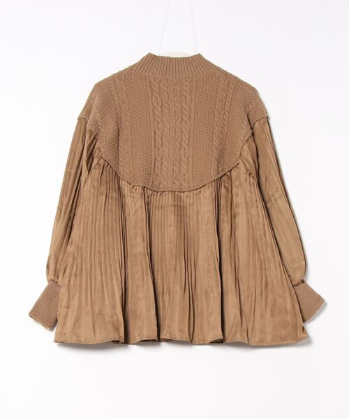 GOLDJAPAN(ゴールドジャパン)の「プリーツ切替えニットトップス【大きなサイズ対応】【大きいサイズ対応】(ニット/セーター・レディース・ベージュ/ブラウン/ブラック・LL~3L)」の4枚目の写真