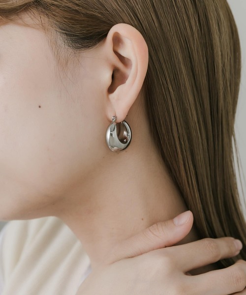 SMELLY（スメリー）の「ステンレスプランプフープピアス（ピアス（両耳用）・レディース・シルバー・-）」の3枚目の写真