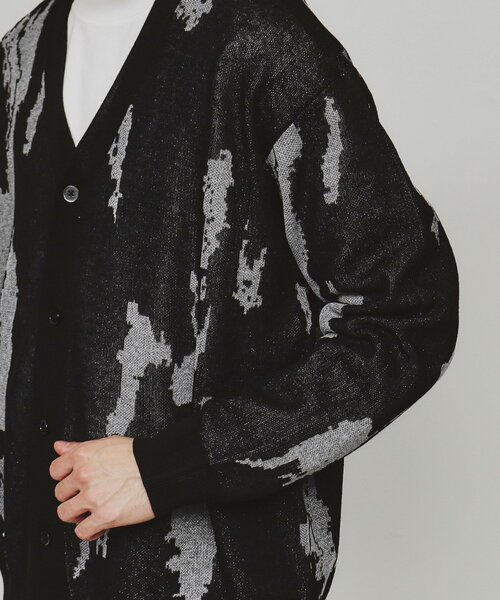 tk.TAKEO KIKUCHI（ティーケータケオキクチ）の「アブストラクトシアーカーディガン（カーディガン/ボレロ・メンズ・ブラック系4/ホワイト系5・03/02）」の16枚目の写真