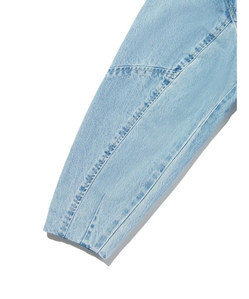 Levi's(リーバイス)の「Levi's/リーバイス BLUETAB(TM) LINED SEAMED トラッカージャケット ライトインディゴ(シャツ/ブラウス・レディース・インディゴブルー・XS/S/M)」の4枚目の写真
