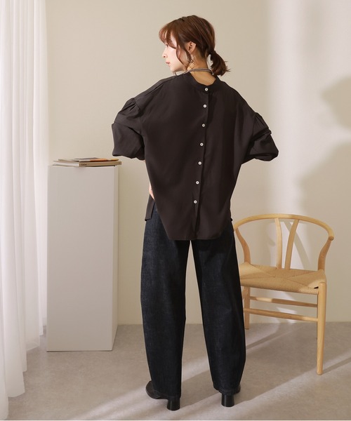 LAULEN(ローレン)の「2way volume sleeve blouse /2way バックボタン ボリュームスリーブ ブラウス(シャツ/ブラウス・レディース・ブラック/アイボリー/ホワイト・FREE)」の7枚目の写真