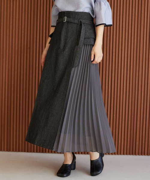 mysty woman(ミスティウーマン)の「異素材プリーツレイヤースカート 320386(スカート・レディース・ブラック/ネイビー・FREE)」の1枚目の写真