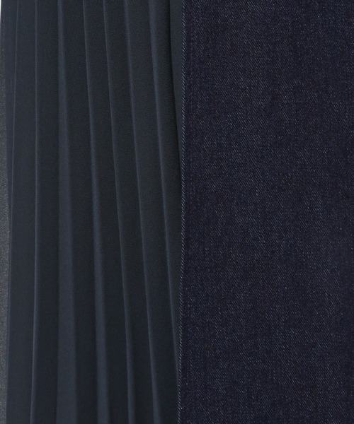 mysty woman(ミスティウーマン)の「異素材プリーツレイヤースカート 320386(スカート・レディース・ブラック/ネイビー・FREE)」の15枚目の写真