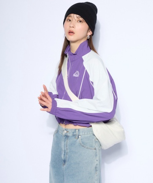 Kappa(カッパ)の「ショート丈 ナイロントラックジャケット(ナイロンジャケット・レディース・パープル/ブラック・SMALL/MEDIUM/LARGE)」の17枚目の写真