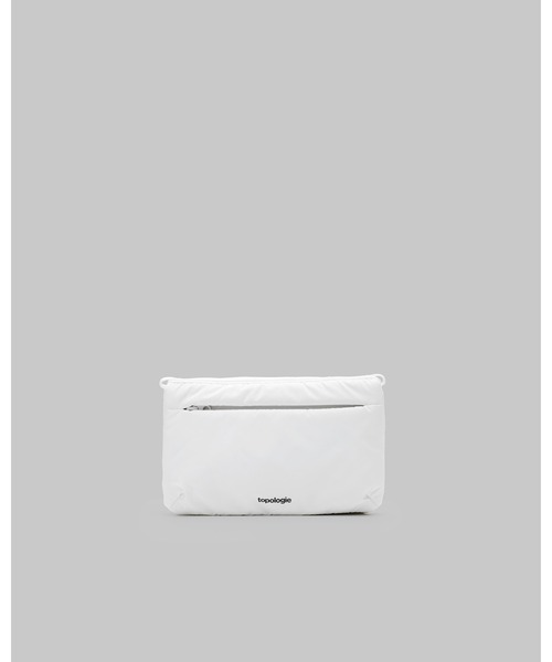 Topologie(トポロジー)の「Flat Sacoche Small フラットサコッシュ【バッグ単体】(ショルダーバッグ・レディース・ブラック/レッド/ホワイト/ゴールド/シルバー/ブラック系その他/ダークブルー/レッド系その他/グリーン系その他・ONE SIZE)」の2枚目の写真