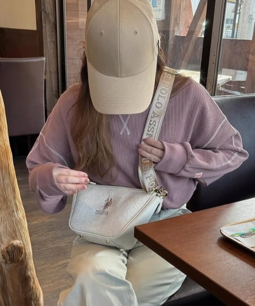 U.S. POLO ASSN.(ユーエスポロアッスン)の「【U.S. POLO ASSN.】 ユーエスポロアッスン バカンス ハーフムーンショルダーバッグ USPA-2701(ショルダーバッグ・レディース・ホワイト/ブラウン/ブラック・FREE)」の21枚目の写真