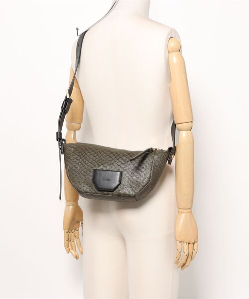 ALLSAINTS（オールセインツ）の「MADEA SNAKE EFFECT LEATHER CROSSBODY BAG | MADEA スネーク エフェクト レザー クロスボディ バッグ（ショルダーバッグ・レディース・グリーン系その他・ONE SIZE）」の5枚目の写真