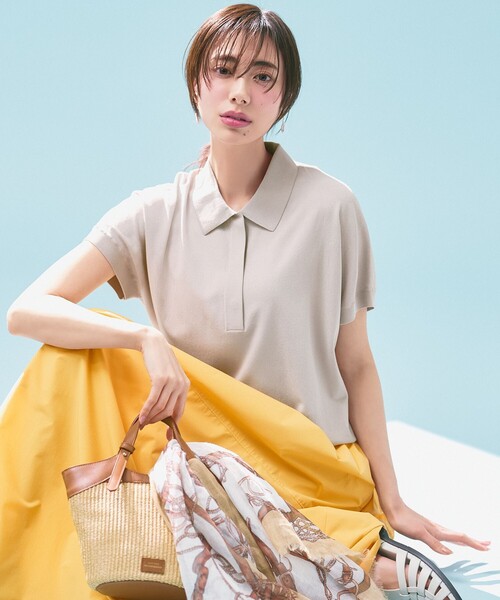 23区 S(ニジュウサンクチイサイサイズ)の「【洗える】レーヨンポリエステルストレッチ フレンチスリーブ ポロニット(ニット/セーター・レディース・ブラック系/ダークグリーン系/ベージュ系・32)」の3枚目の写真