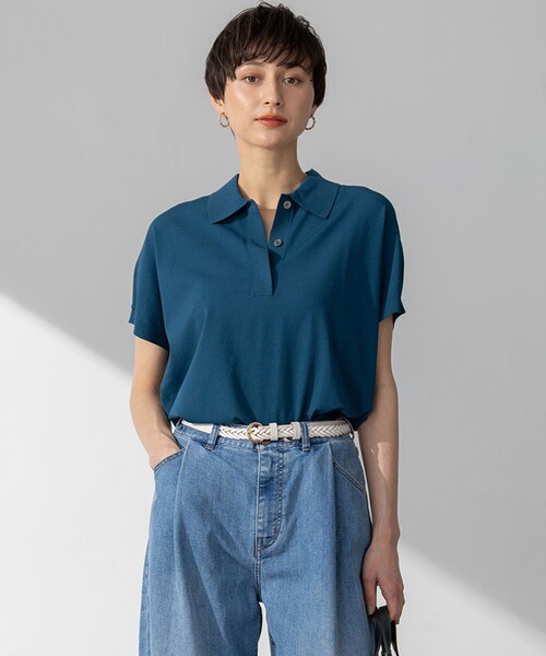 23区 S(ニジュウサンクチイサイサイズ)の「【洗える】レーヨンポリエステルストレッチ フレンチスリーブ ポロニット(ニット/セーター・レディース・ブラック系/ダークグリーン系/ベージュ系・32)」の2枚目の写真
