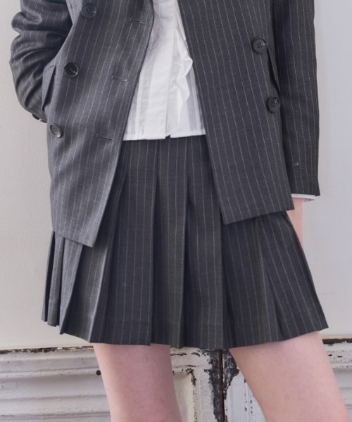 Meline M(メリンエム)の「Timeless pleated Stripe Skirt タイムレスプリーツストライプスカート(スカート・レディース・グレー・FREE)」の10枚目の写真