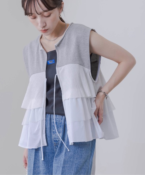 新品　下げ札あり　Eimee Law　サイドレースタックジレ　ネイビー Eimee Law（エイミーロウ）の「サイドレースタックジレ（ベスト