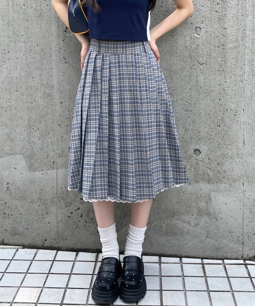 FOREVER 21（フォーエバー トゥエンティーワン）の「【2025SS】レースドッキングミディスカート（スカート・レディース・グリーン/ブルー/チャコールグレー/ベージュ/ネイビー・SMALL/MEDIUM）」の5枚目の写真