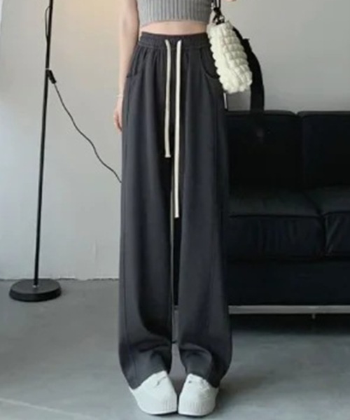DAYRA(デイラ)の「ライン ワイド スウェット トラック パンツ(スウェットパンツ・レディース・ライトグレー/ダークグレー/ベージュ/ブラック/アイボリー・S/M/XL)」の4枚目の写真