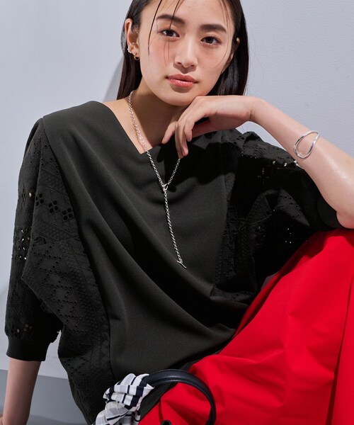 INDIVI（インディヴィ）の「【洗える／体型カバー】レースコンビトップス（Tシャツ/カットソー・レディース・ホワイト/ライトイエロー系/ベージュ/ブルー/ネイビー/ダークグレー/ブラック/グリーン系/ベージュ系5/ホワイト系6・05/13/15 /34/38）」の5枚目の写真