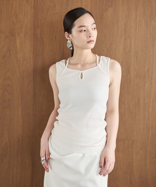 AIC.（エーアイシー）の「クロスデザインリブトップス（タンクトップ・レディース・アイボリー/ブラック・FREE）」の5枚目の写真