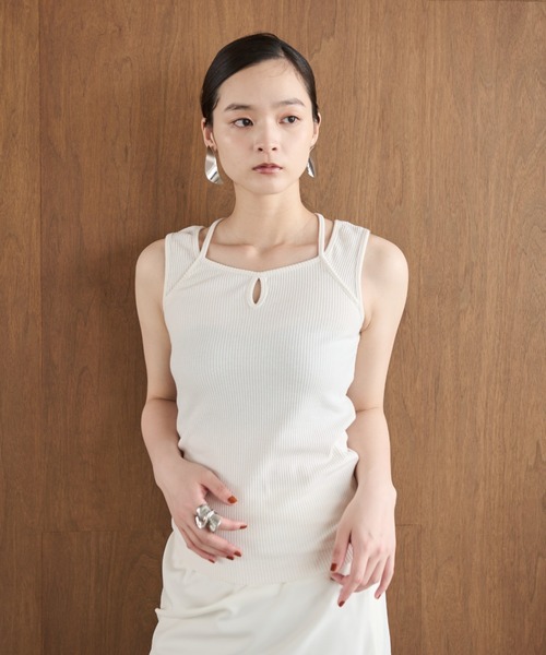 AIC.（エーアイシー）の「クロスデザインリブトップス（タンクトップ・レディース・アイボリー/ブラック・FREE）」の6枚目の写真