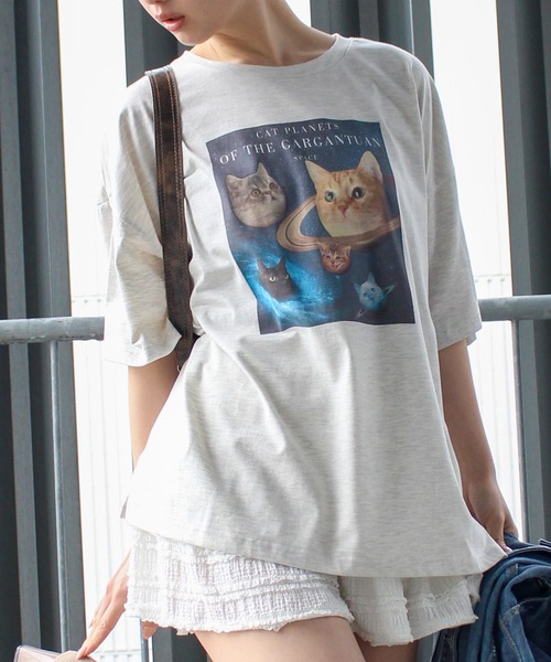 SpRay(スプレイ)の「宇宙ねこ BIG Tシャツ(Tシャツ/カットソー・レディース・オフホワイト/オートミール/スミクロ・FREE)」の5枚目の写真