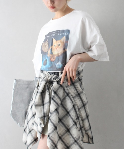 SpRay(スプレイ)の「宇宙ねこ BIG Tシャツ(Tシャツ/カットソー・レディース・オフホワイト/オートミール/スミクロ・FREE)」の17枚目の写真
