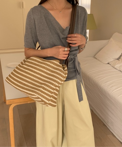 FINEnough(ファインナフ)の「ストローメッシュショルダーバッグ(ショルダーバッグ・レディース・ライトベージュ/ベージュ/イエロー・FREE)」の11枚目の写真