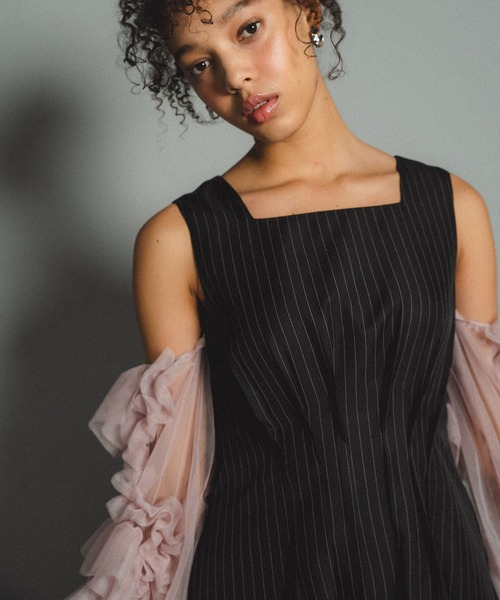 et.UNiVER(エトユニベール)の「Frourish attched dress(ドレス・レディース・ライトグレー/ブラック/グレー・SMALL/MEDIUM/LARGE)」の10枚目の写真