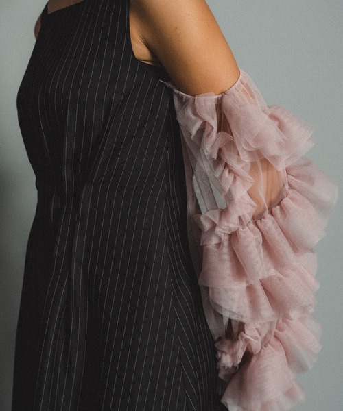 et.UNiVER(エトユニベール)の「Frourish attched dress(ドレス・レディース・ライトグレー/ブラック/グレー・SMALL/MEDIUM/LARGE)」の11枚目の写真