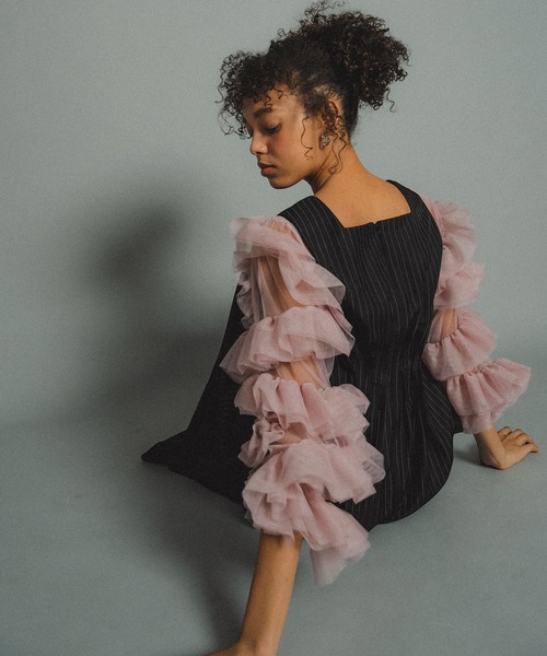 et.UNiVER(エトユニベール)の「Frourish attched dress(ドレス・レディース・ライトグレー/ブラック/グレー・SMALL/MEDIUM/LARGE)」の15枚目の写真