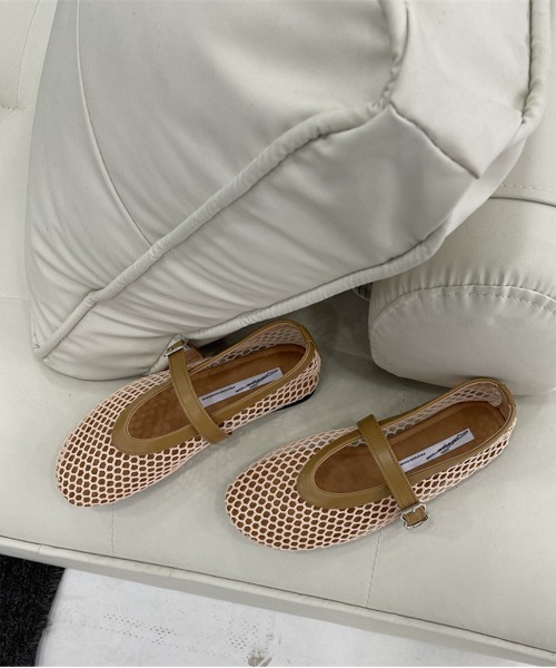lit.Cy(リットシー)の「メリージェーン メッシュ バレエパンプス(バレエシューズ・レディース・オフホワイト/ブラック/ベージュ・L/M)」の3枚目の写真