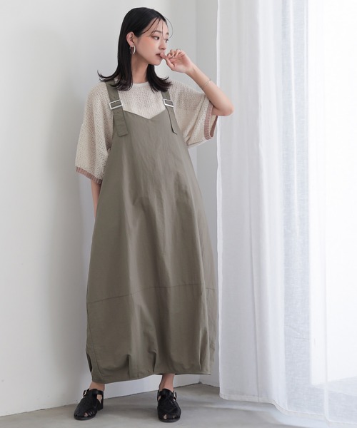 n'OrLABEL（ノアールレーベル）の「『コクーンナイロンジャンパースカート』（ジャンパースカート・レディース・グリーン/ブラック/グレイッシュベージュ・1/2）」の8枚目の写真