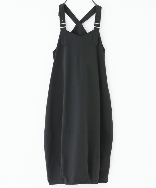 n'OrLABEL（ノアールレーベル）の「『コクーンナイロンジャンパースカート』（ジャンパースカート・レディース・グリーン/ブラック/グレイッシュベージュ・1/2）」の9枚目の写真