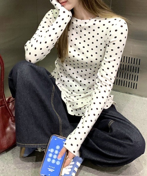 SHEENA(シーナ)の「裾フリルドットプリントロンT/長袖Tシャツ(Tシャツ/カットソー・レディース・ホワイト・M)」の7枚目の写真