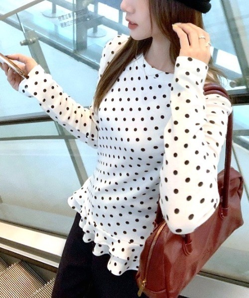 SHEENA(シーナ)の「裾フリルドットプリントロンT/長袖Tシャツ(Tシャツ/カットソー・レディース・ホワイト・M)」の8枚目の写真