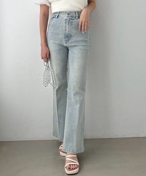 one after another NICE CLAUP(ワンアフターアナザーナイスクラップ)の「ビジューフレアデニムパンツ(デニムパンツ・レディース・ブルー系その他/ブルー/ネイビー・SMALL/MEDIUM)」の15枚目の写真