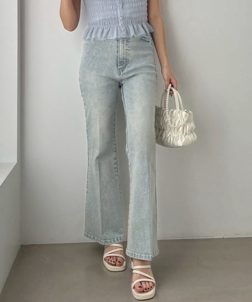 one after another NICE CLAUP(ワンアフターアナザーナイスクラップ)の「ビジューフレアデニムパンツ(デニムパンツ・レディース・ブルー系その他/ブルー/ネイビー・SMALL/MEDIUM)」の17枚目の写真