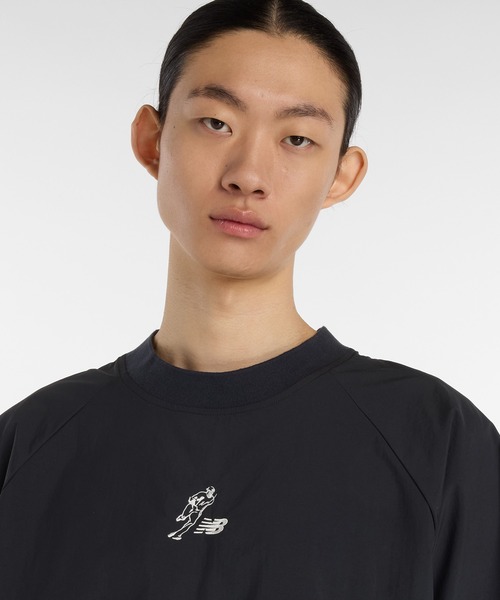 NEW BALANCE(ニューバランス)の「大谷翔平 ウーブンショートスリーブトップ(Tシャツ/カットソー・メンズ・ベージュ/チャコールグレー・SMALL/MEDIUM/LARGE/X-LARGE/XX-LARGE)」の5枚目の写真